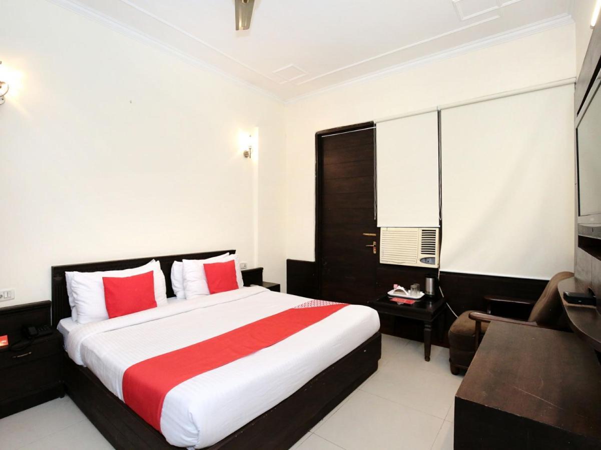 Hotel City Paradise Csandígarh Kültér fotó