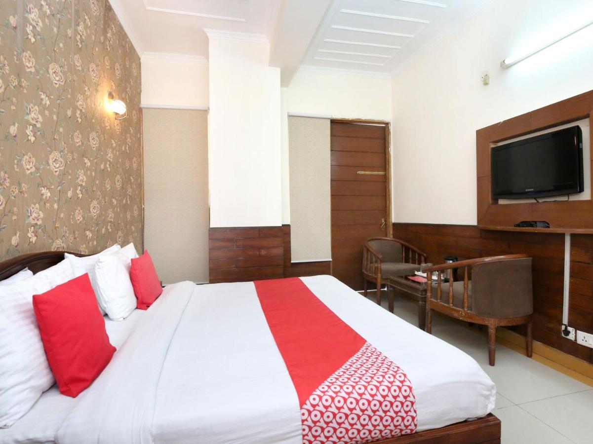 Hotel City Paradise Csandígarh Kültér fotó