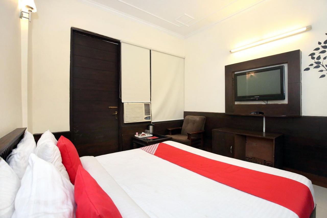 Hotel City Paradise Csandígarh Kültér fotó