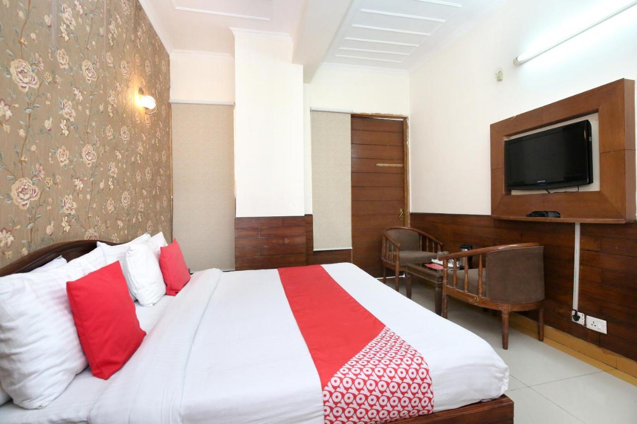 Hotel City Paradise Csandígarh Kültér fotó