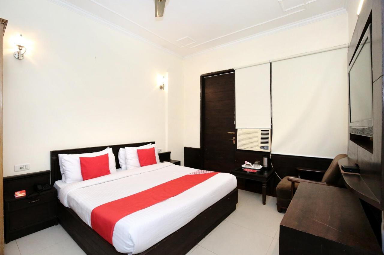 Hotel City Paradise Csandígarh Kültér fotó